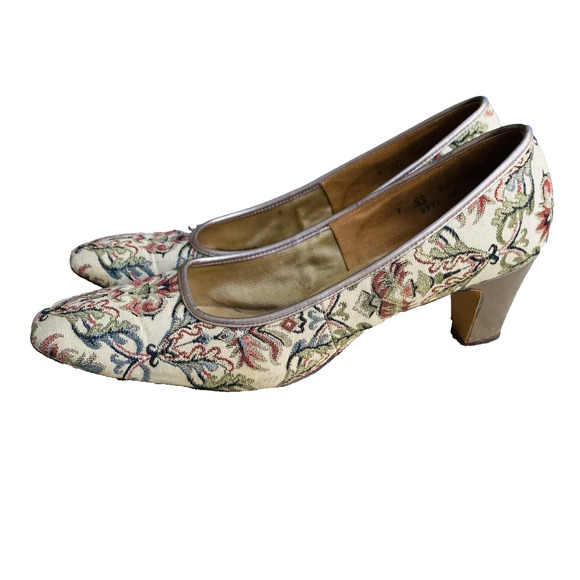 Vintage Mid High Heel Pumps Cosmopolitans Mid Century Tapestry Textile Shoes US9 - Picture 2 of 13